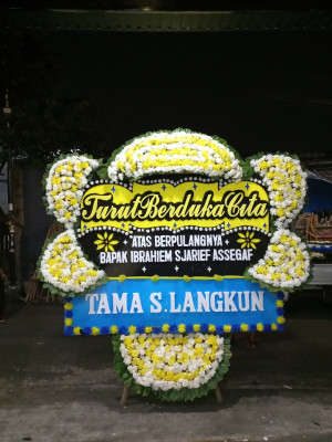 Papan Bunga Duka di Sidomoyo